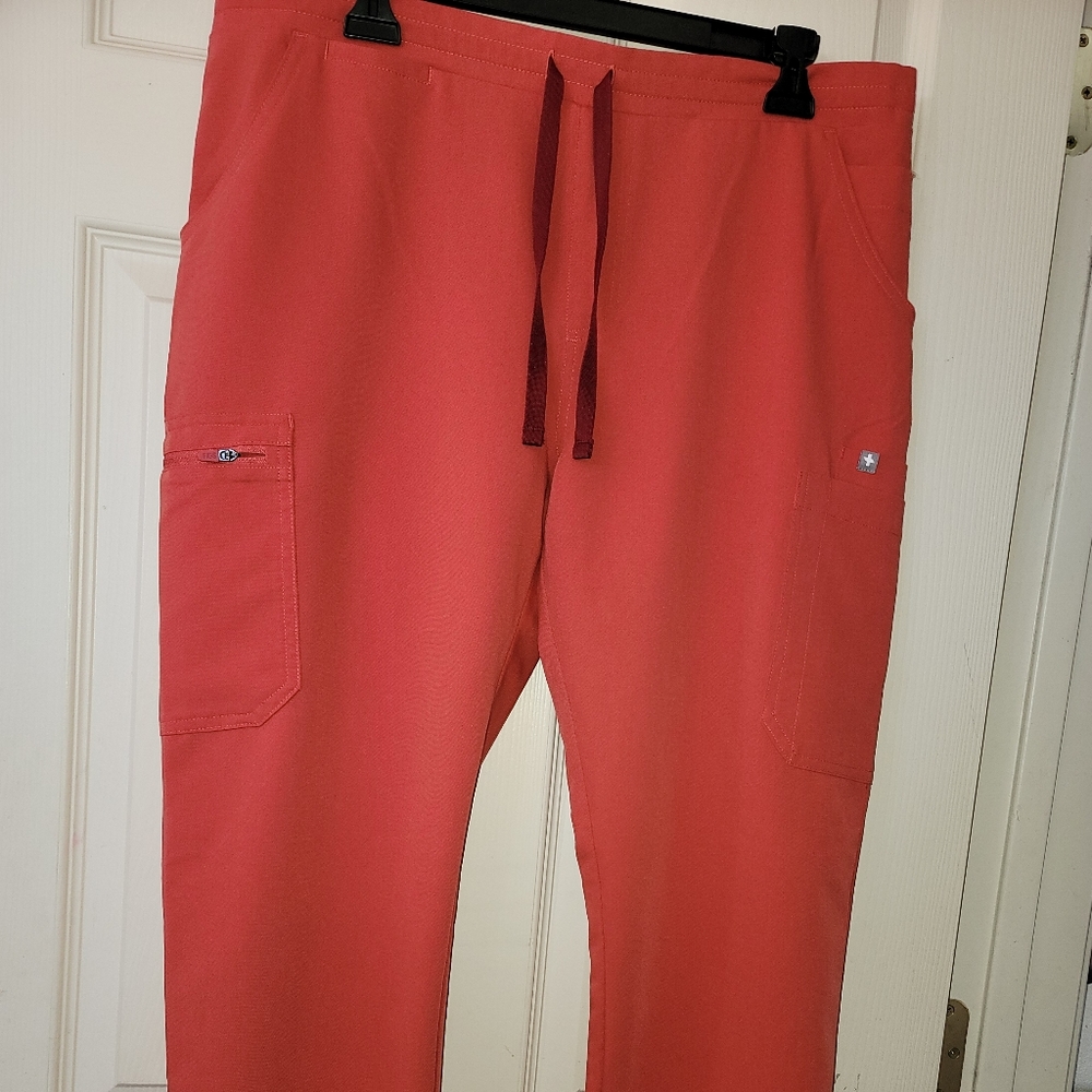 Figs set in Clay size Large